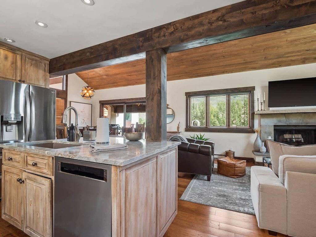 3Br Townhouse Near Resort: Pool Golf course Tennis in Eagle-Vail, Beaver Creek