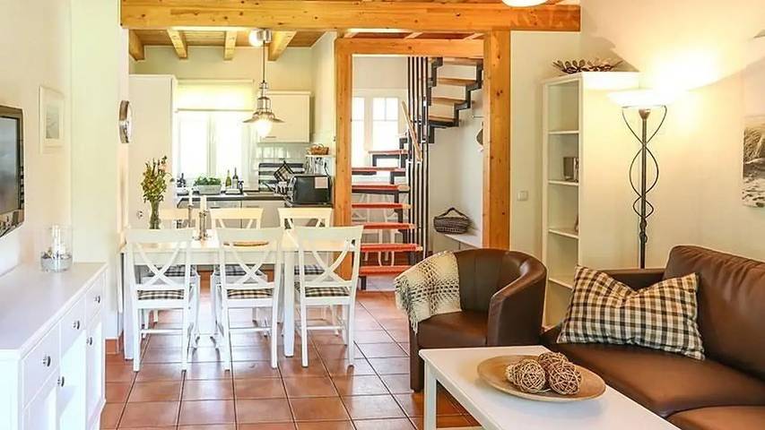 Ferienhaus für 10 Personen, mit Garten und Terrasse in Nienhagen - 2
