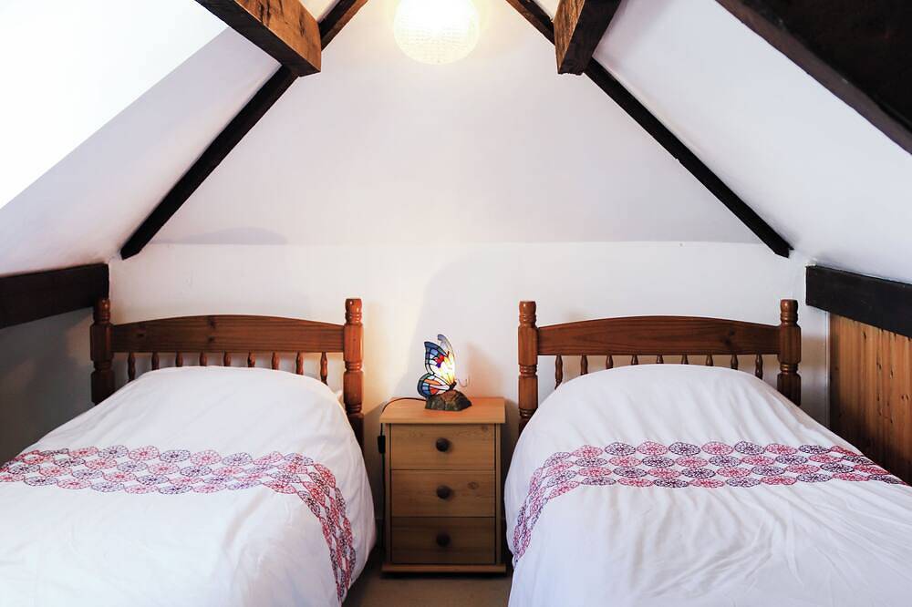 4 bedroom accommodation in Aberdaron in Aberdaron, Gwynedd