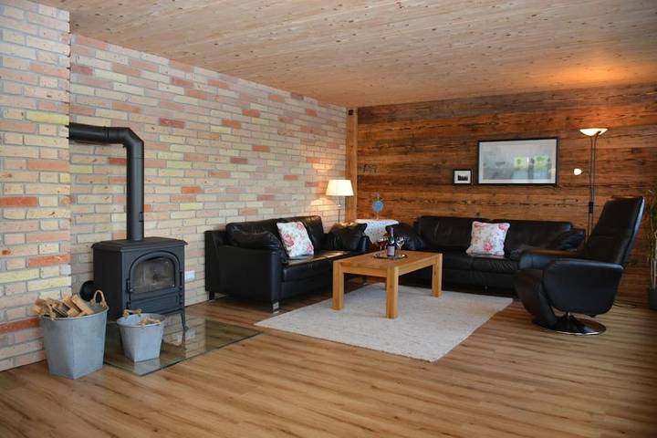 Ferienwohnung für 8 Personen, mit Terrasse und Garten sowie Ausblick in Stiefenhofen - 2