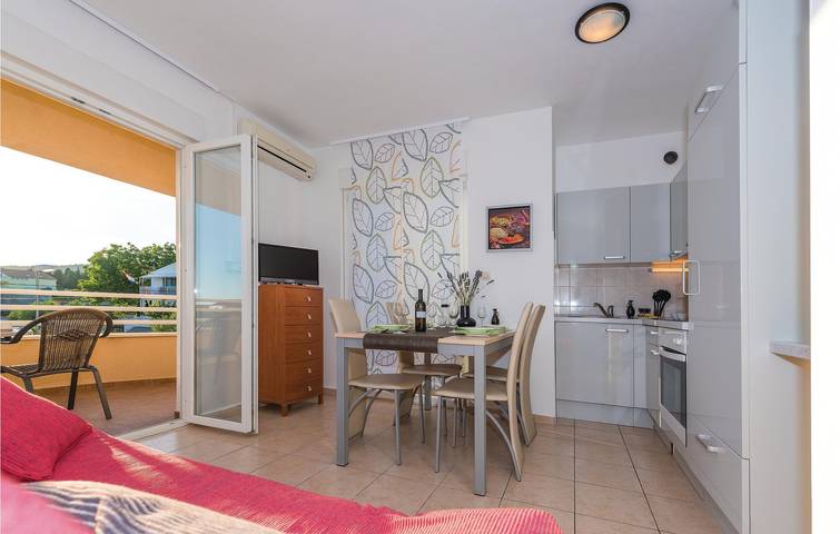 Ferienwohnung für 5 Personen, mit Terrasse, mit Haustier in Vodice - 4