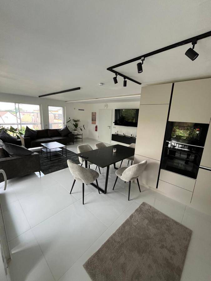 Ferienwohnung für 5 Personen, mit Balkon und Terrasse in Sinsheim