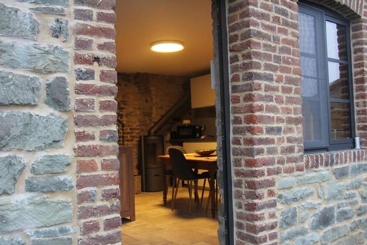 Location de vacances pour 2 personnes, avec jardin dans Opont - 2