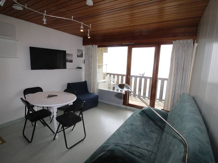 Ganze Wohnung, Studio Kabine mit Balkon, am Fuße der Pisten - Auris en Oisans in Auris, Nationalpark Écrins