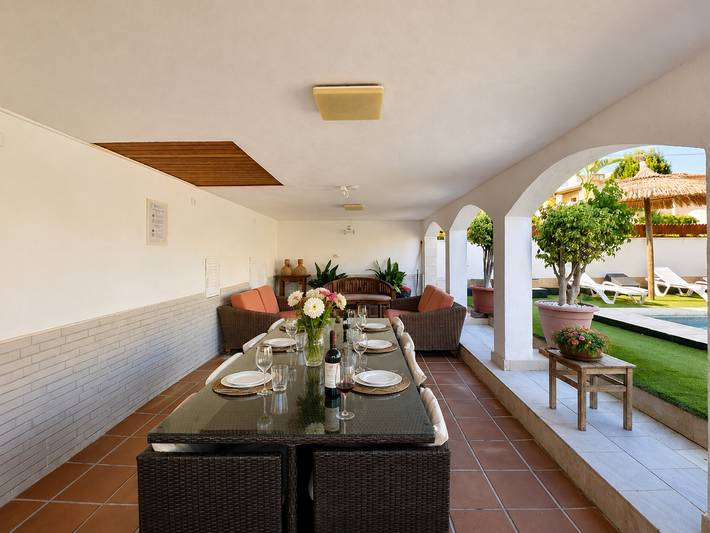 Villa Colibrí, con piscina privada para 6 personas in Son Ferrer, Calvià