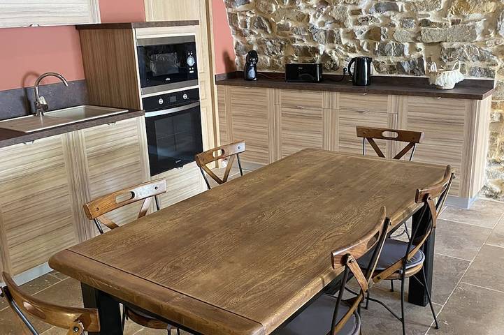 Location de vacances pour 8 personnes à Neffiès