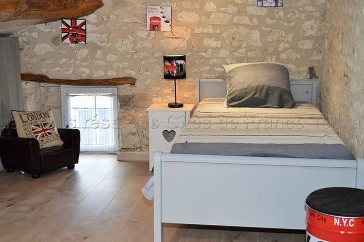 Gîte pour 3 personnes, avec jardin à Champigny-sur-Veude - 2