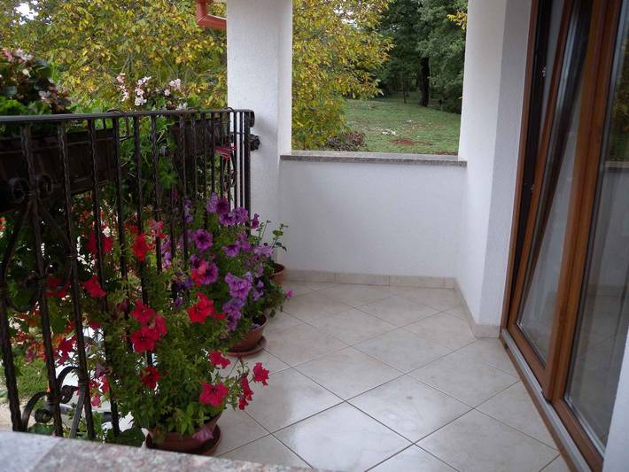 Ferienwohnung für 5 Personen, mit Balkon und Garten in Barban - 2