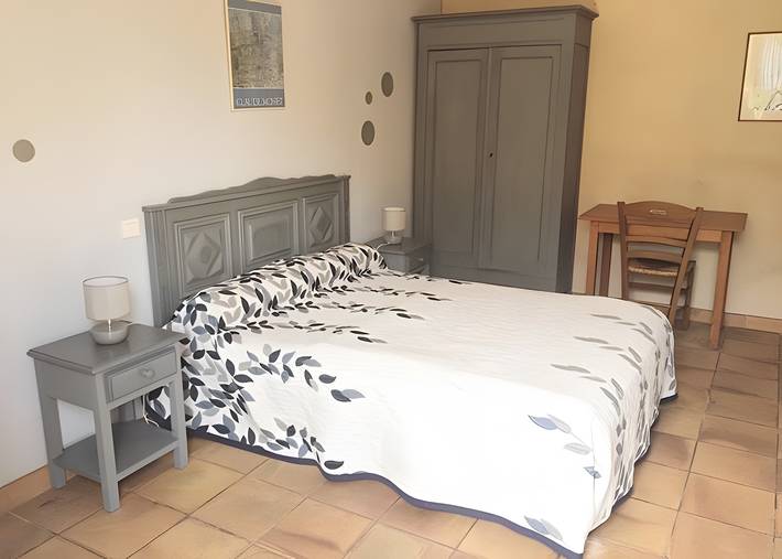 Chambre d’hôte pour 2 personnes, avec bassin pour enfant et jardin, adapté aux familles