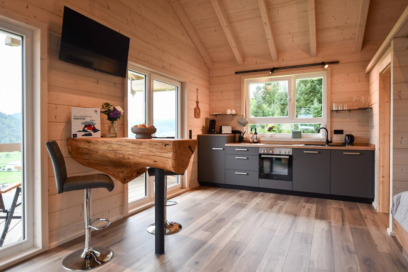 Ferienhaus 'Panoramahisli 3' mit Bergblick, Balkon und Klimaanlage in Fischerbach, Kinzigtal