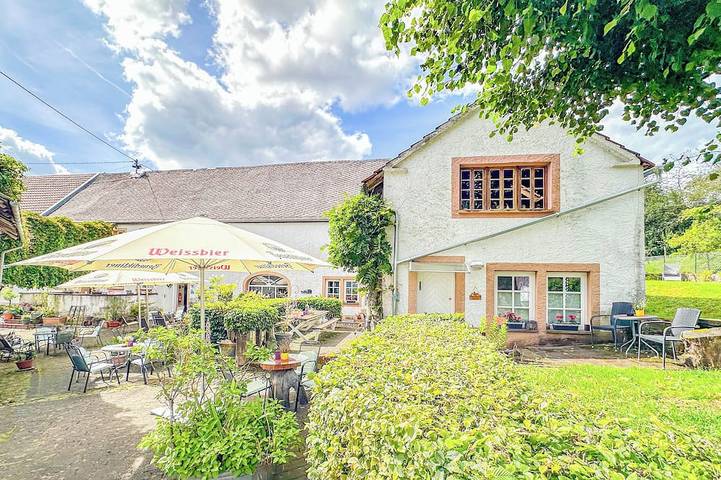 Ferienwohnung für 4 Personen, mit Terrasse und Pool