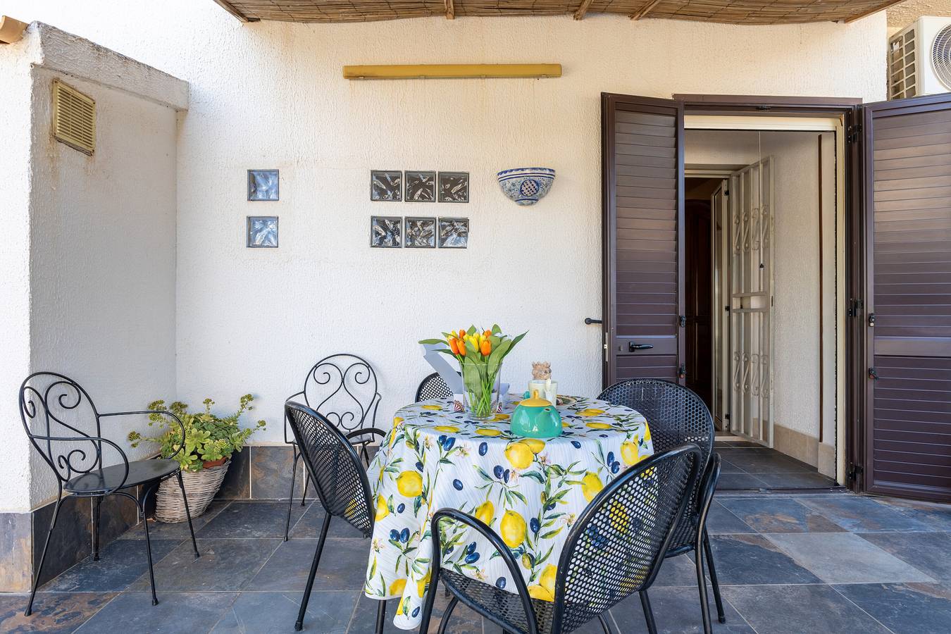 Appartement entier, Appartement "Il Nido" avec piscine partagée, Wi-Fi et climatisation in Scicli, Province de Ragusa