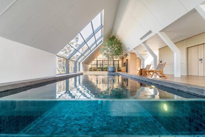 Hotel para 18 personas, con vistas y terraza además de piscina y jardín, Se admiten mascotas - 1