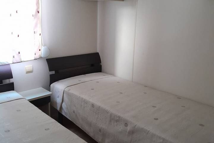 Mobil home pour 4 personnes, avec jardin et piscine dans Plage de La Hume - 3