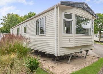 Glamping for 8 People in Walton on the Naze, Essex, Photo 1