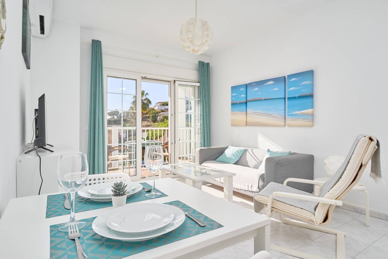 Lejlighedshotel for 3 personer med have in Playa de Burriana, Nerja