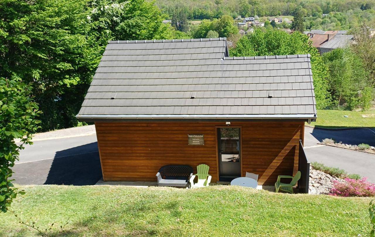 Chalet à L'orée du bois avec parking in Tournavaux, Parc naturel régional des Ardennes