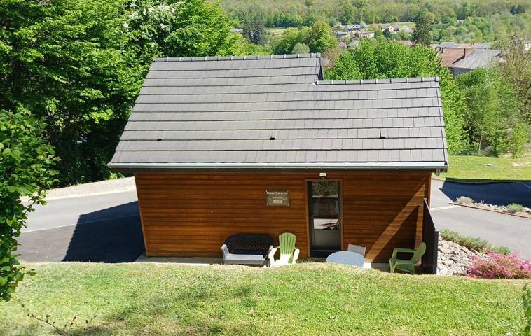 Gîte pour 2 personnes, avec vue et jardin à Tournavaux