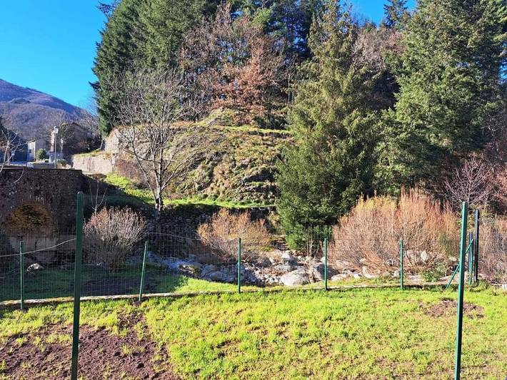 Gîte pour 2 personnes, avec Terrasse ainsi que Jardin et Vue à Barnas - 4