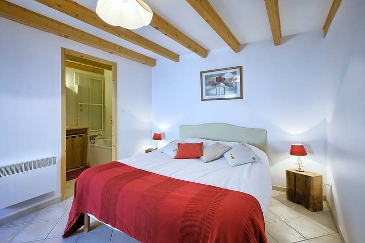3 camere da letto vecchia casa di pietra nel cuore di una riserva naturale in Auriolles, Langon e dintorni