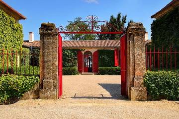 Chambre d’hôte pour 2 personnes, avec jardin ainsi que vue et piscine, animaux acceptés à Bommes