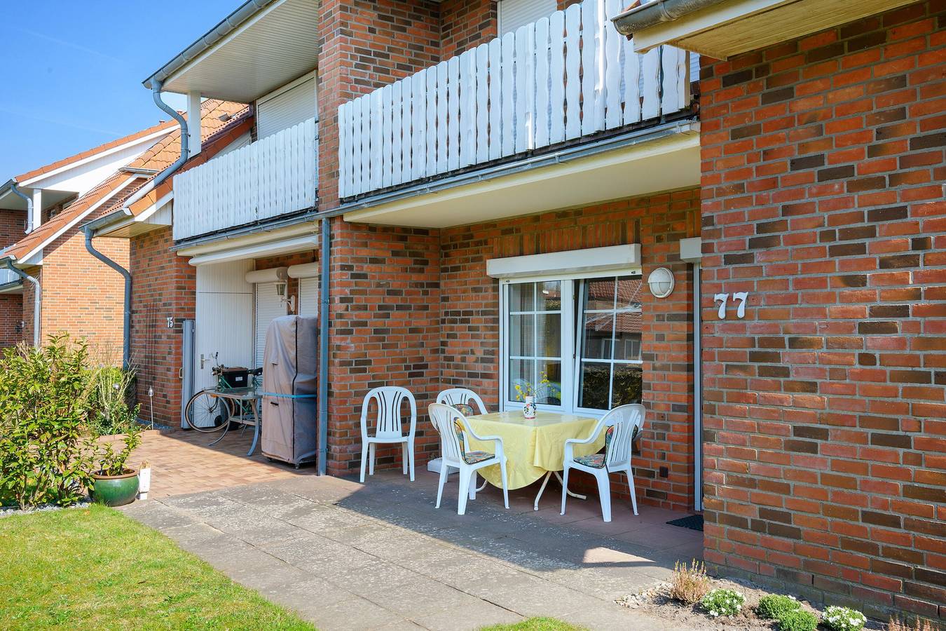 Apartamento entero, Apartamento 'Fewo Rugenbargsweg' con terraza privada, jardín y wifi in Duhnen, Cuxhaven