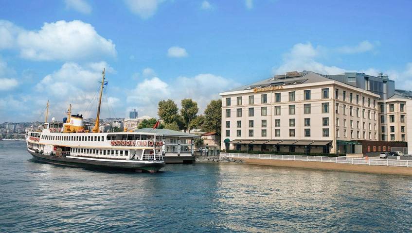 Hotel für 4 Personen, mit Terrasse und Garten sowie Kinderpool und Pool in Beşiktaş