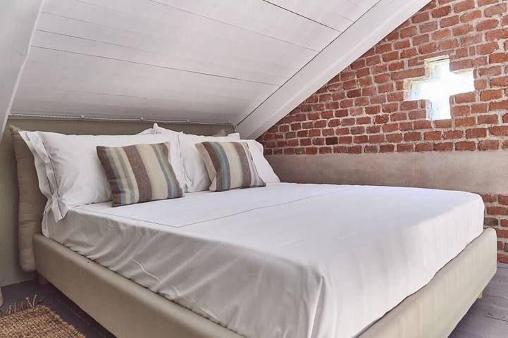 Aqvae Unconventional Country House in Oglianico, Canavese