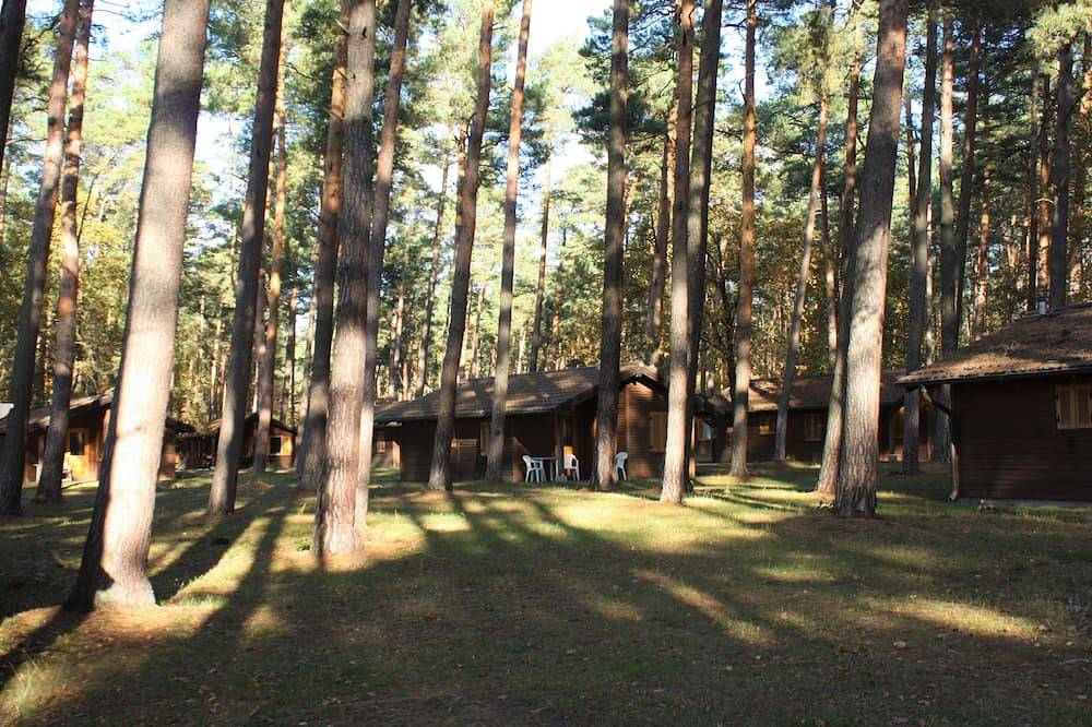 Monteurs-Bungalow mit Bad im Heide-Camp Colbitz in Colbitz, Elbe-Börde-Heide