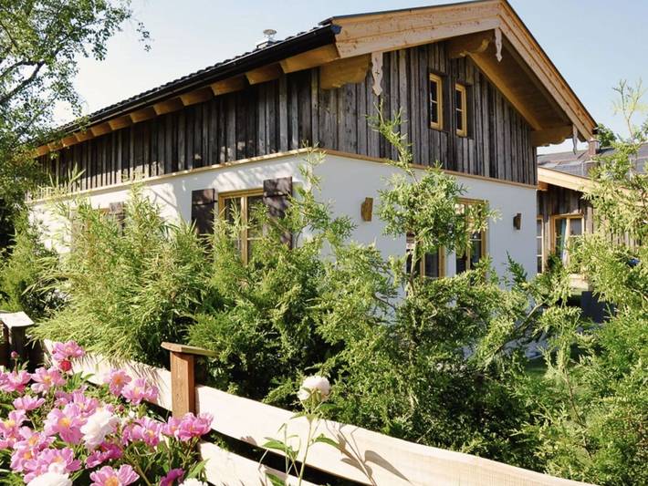 Chalet für 3 Personen, mit Terrasse und Garten sowie Sauna und Ausblick am Tegernsee