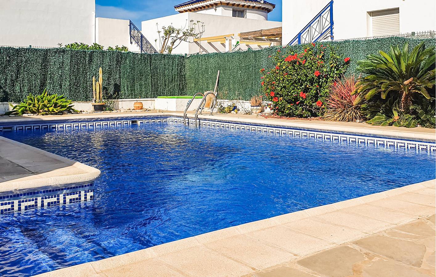 Vera Playa Apartment with Pool, Wifi & Grill - 600m to Beach in Playas de Vera, Vera