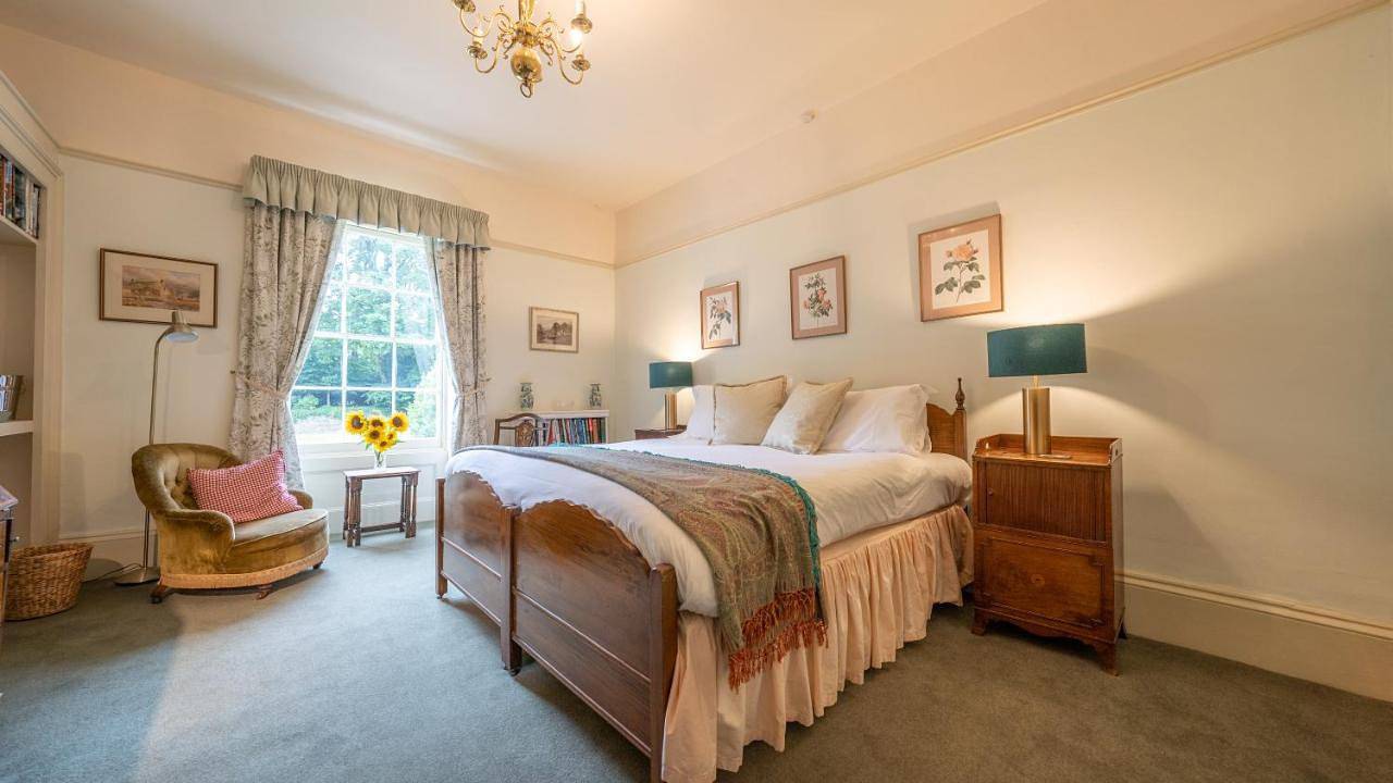 King Room with Garden View in Gilwern, Brecon Beacons