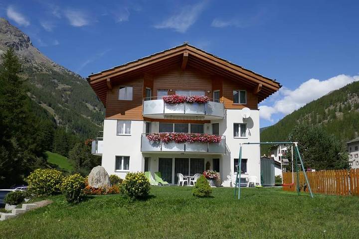 Gîte pour 4 personnes, avec balcon, adapté aux familles à Saas-Grund - 4