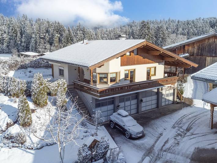 Chalet für 10 Personen, mit Balkon und Terrasse sowie Garten in Söll