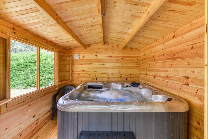 Gîte pour 5 personnes, avec jardin ainsi que jacuzzi et piscine, animaux acceptés à Fabrezan - 4