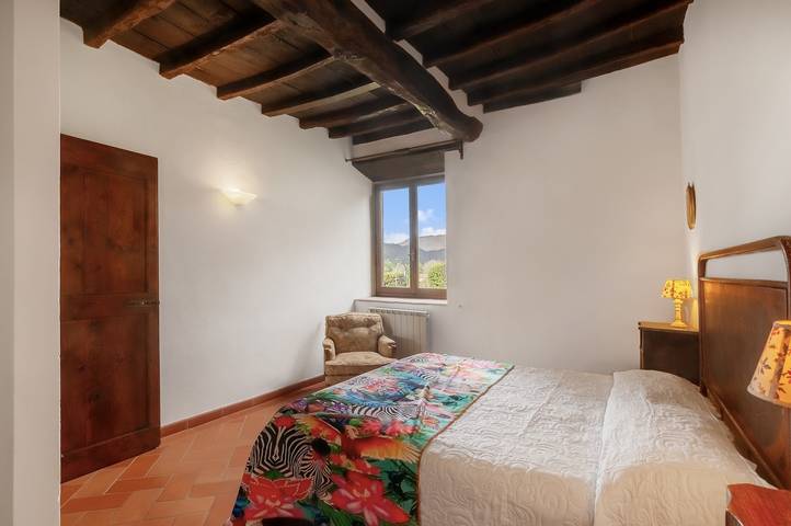Agriturismo "Universal Harmony - Balestruccio" con vista sulle montagne e piscina in comune in Dicomano, Firenze province