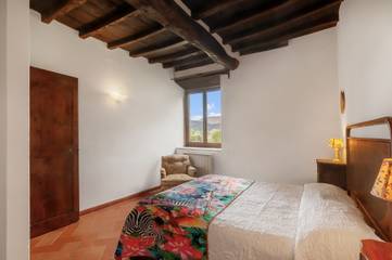 Vacation Rental for 4 Guests in Dicomano, Florence Province, Picture 2