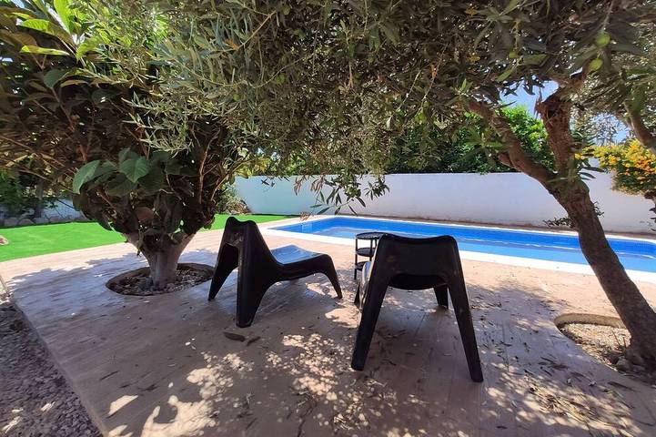 Holiday home for 12 people, with pool and garden - 1