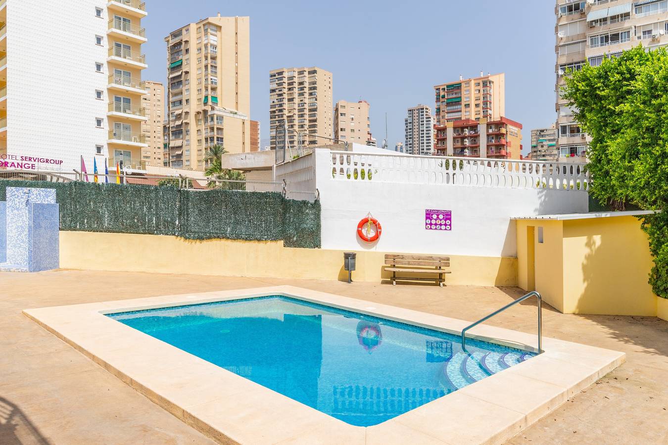 Appartamento intero, Appartamento per vacanze 'Queen' vicino alla spiaggia con piscina condivisa in Benidorm, Costa Blanca