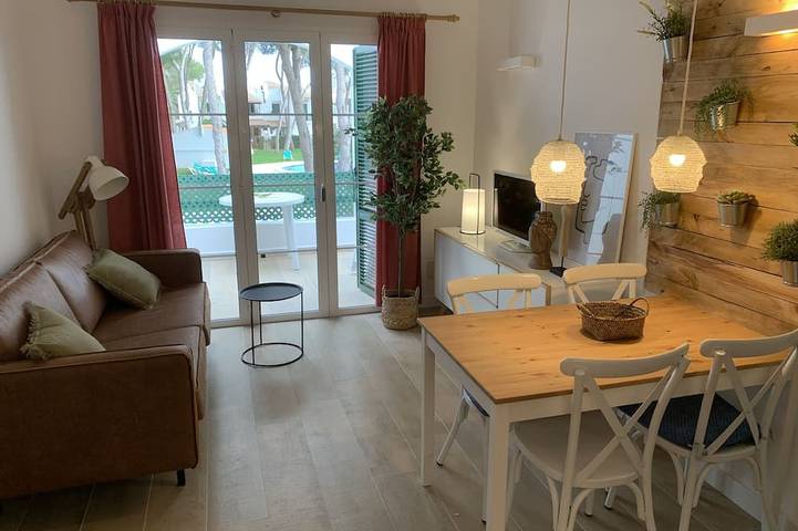 Location de vacances pour 5 personnes, avec piscine ainsi que terrasse et jardin à Cap d'Artrutx