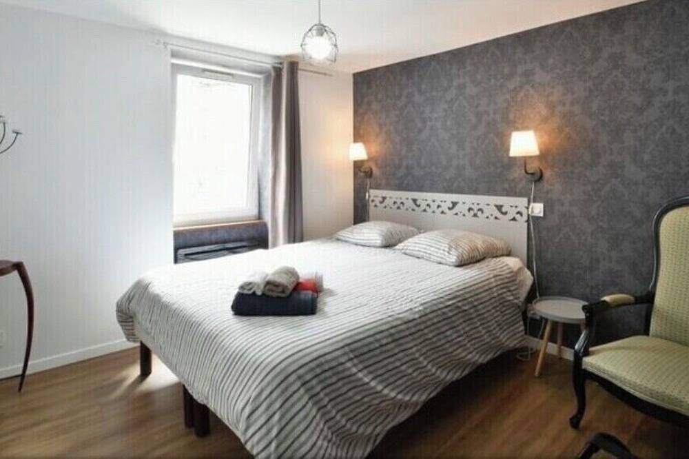 Charmante maison de vacances avec piscine privée, proximité commerces  et mer in Plouescat, Côte des Légendes