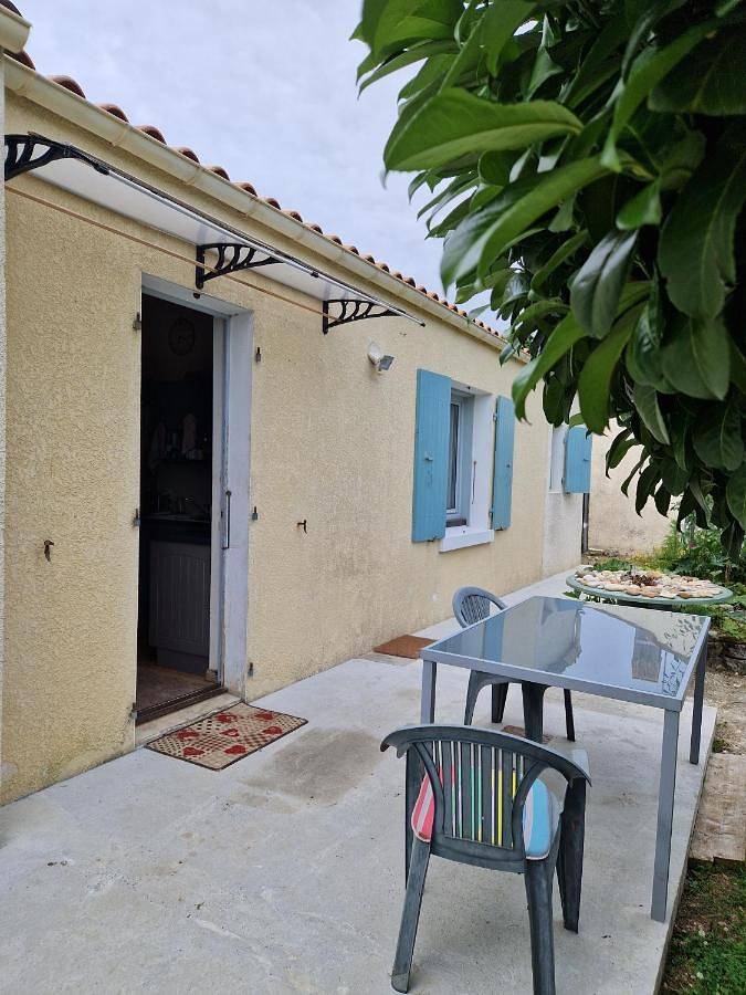 Location de vacances pour 2 personnes, avec jardin et vue dans Plage de la Boirie - 4