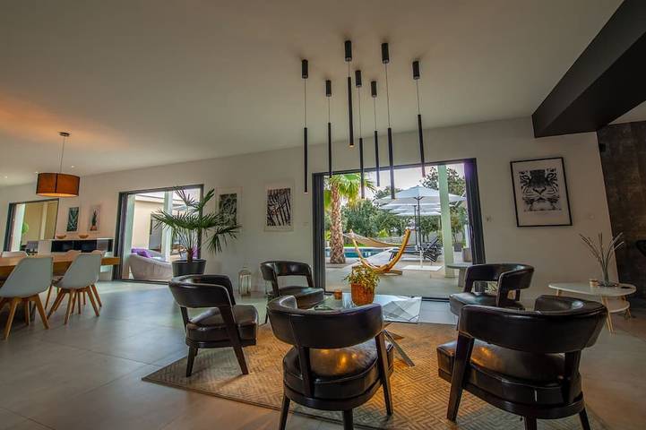 Location de vacances pour 12 personnes, avec jardin ainsi que jacuzzi et balcon à Chamaret - 3