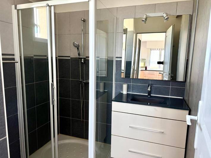 Location de vacances pour 8 personnes, avec balcon et jardin à Saint-Martin-d'Ordon - 3