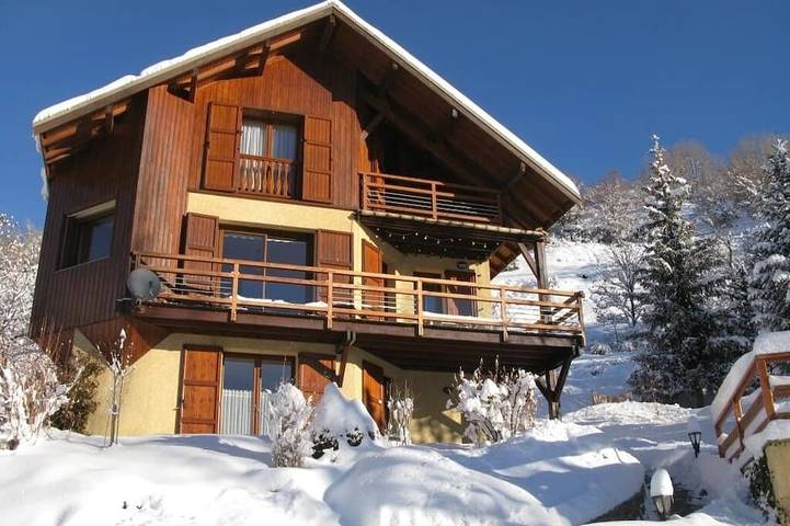 Chalet pour 4 personnes, avec jardin et terrasse dans Serre Chevalier