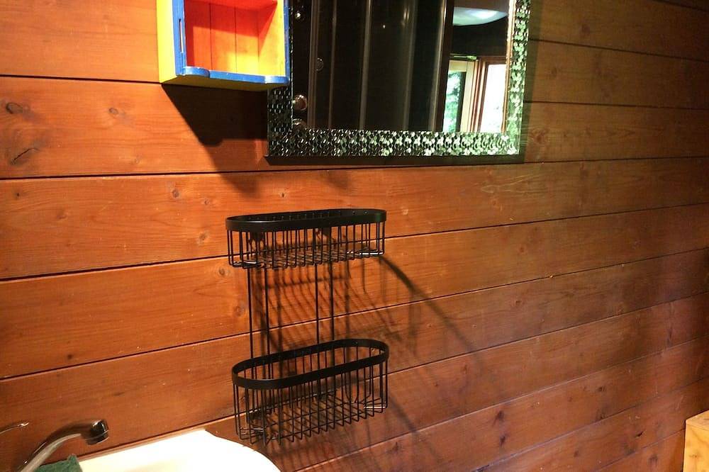 Soleado chalet de madera in Rédené, Region de Quimper