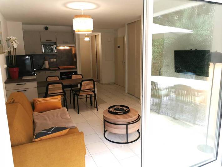 Gîte pour 4 personnes, avec jardin et terrasse dans Plage du Veillon - 2