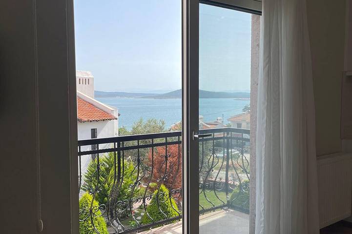 Ganze Wohnung, Charming 1-Bedroom Sea View Apartment with Kitchen on Cunda Island in Ayvalık, Türkische Ägäis