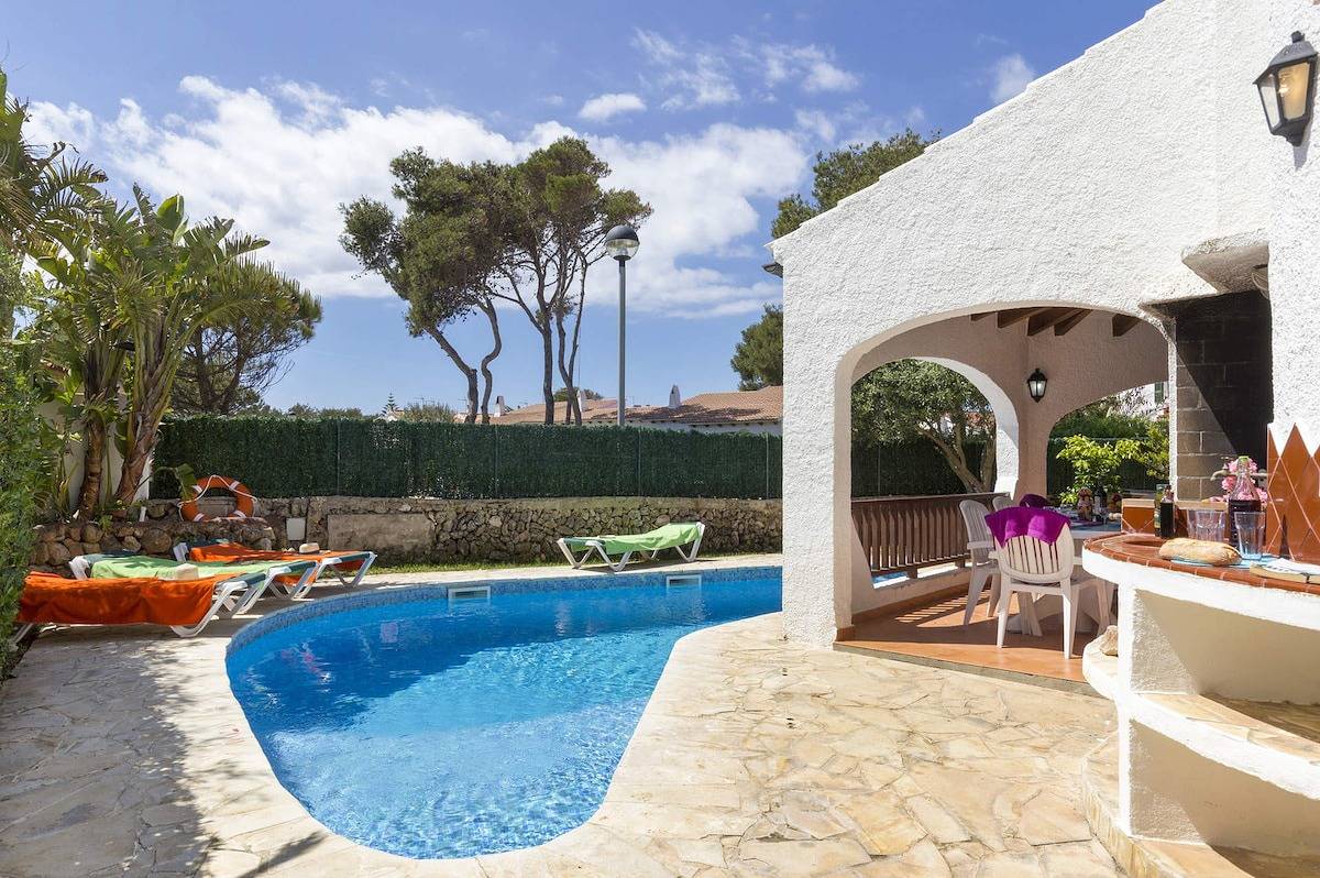 Villa Gerard in Cala Blanca, Ciutadella
