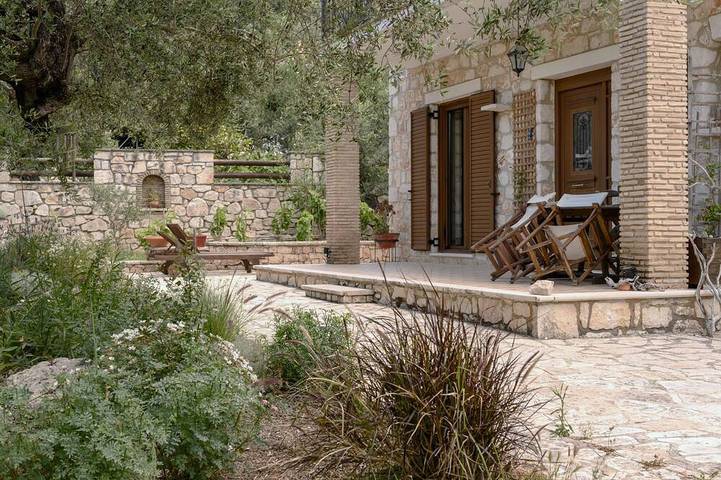 Gîte pour 6 personnes, avec Balcon et Jardin